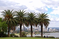 Blick auf Perth vom botanischen Garten